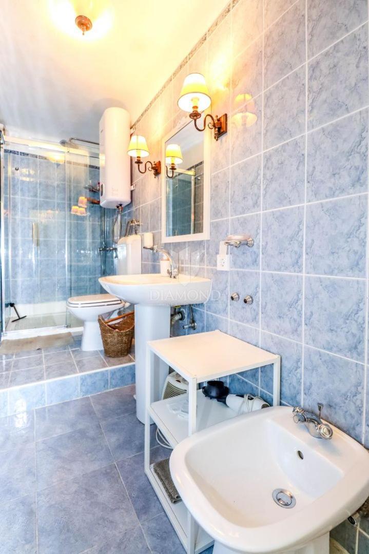 Villa Augusta Ferri Rovinj Bagian luar foto