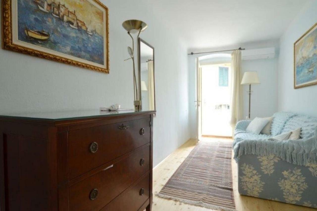 Villa Augusta Ferri Rovinj Bagian luar foto